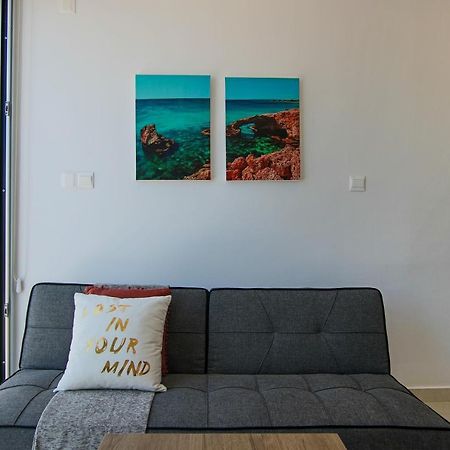 Апартаменты Phaedrus Living - Seaside Luxury Flat Harbour 104 Пафос Экстерьер фото