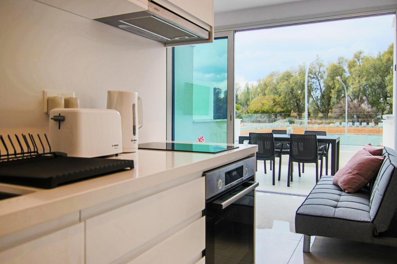 Апартаменты Phaedrus Living - Seaside Luxury Flat Harbour 104 Пафос Экстерьер фото
