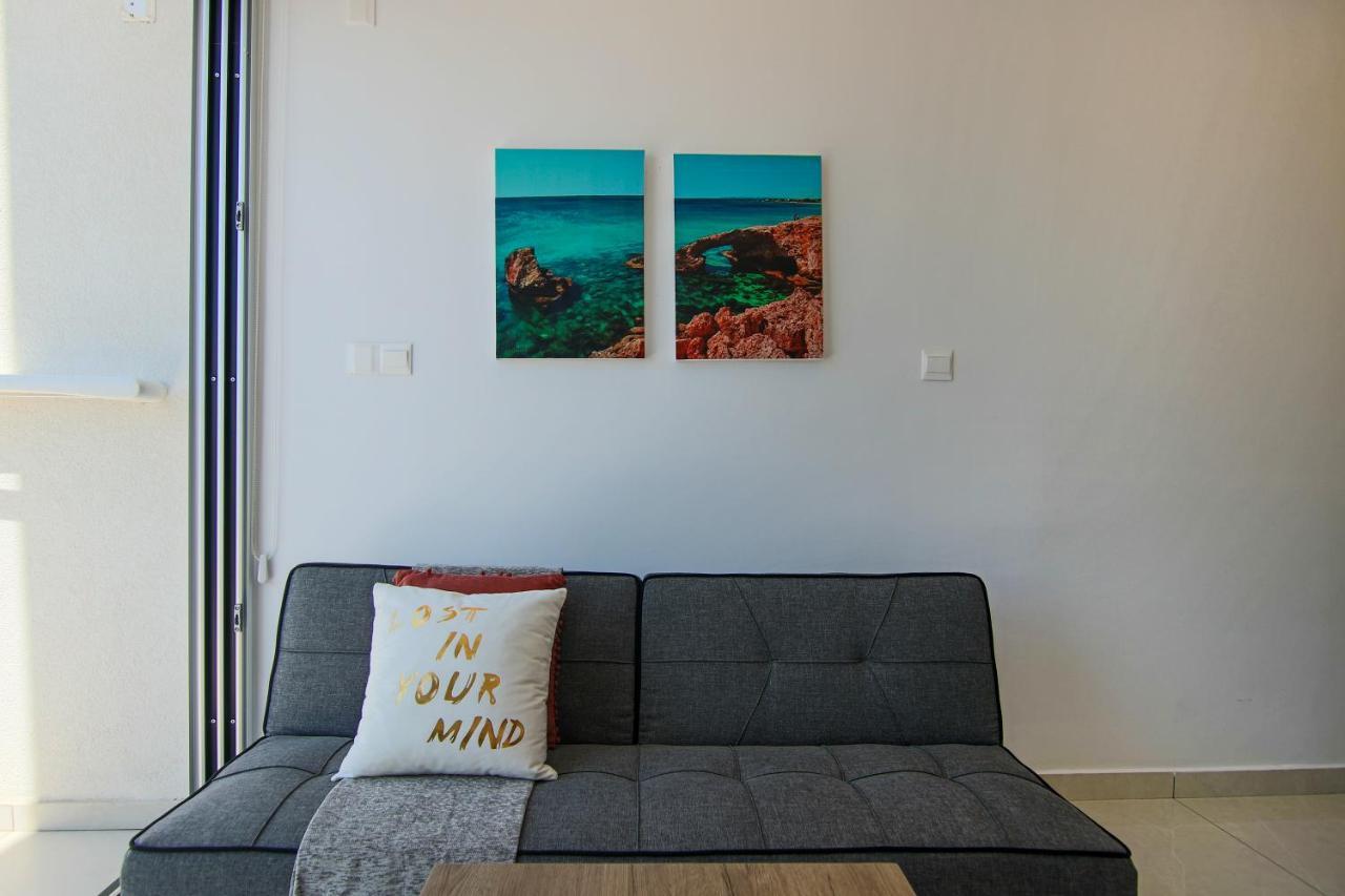 Апартаменты Phaedrus Living - Seaside Luxury Flat Harbour 104 Пафос Экстерьер фото
